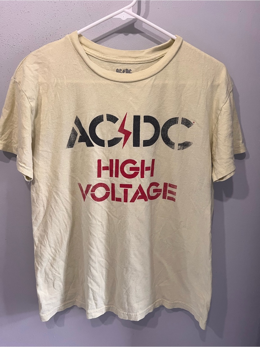 Retro AC/DC High Voltage Band Heavy Metal 70s 80s T Shirt Medium